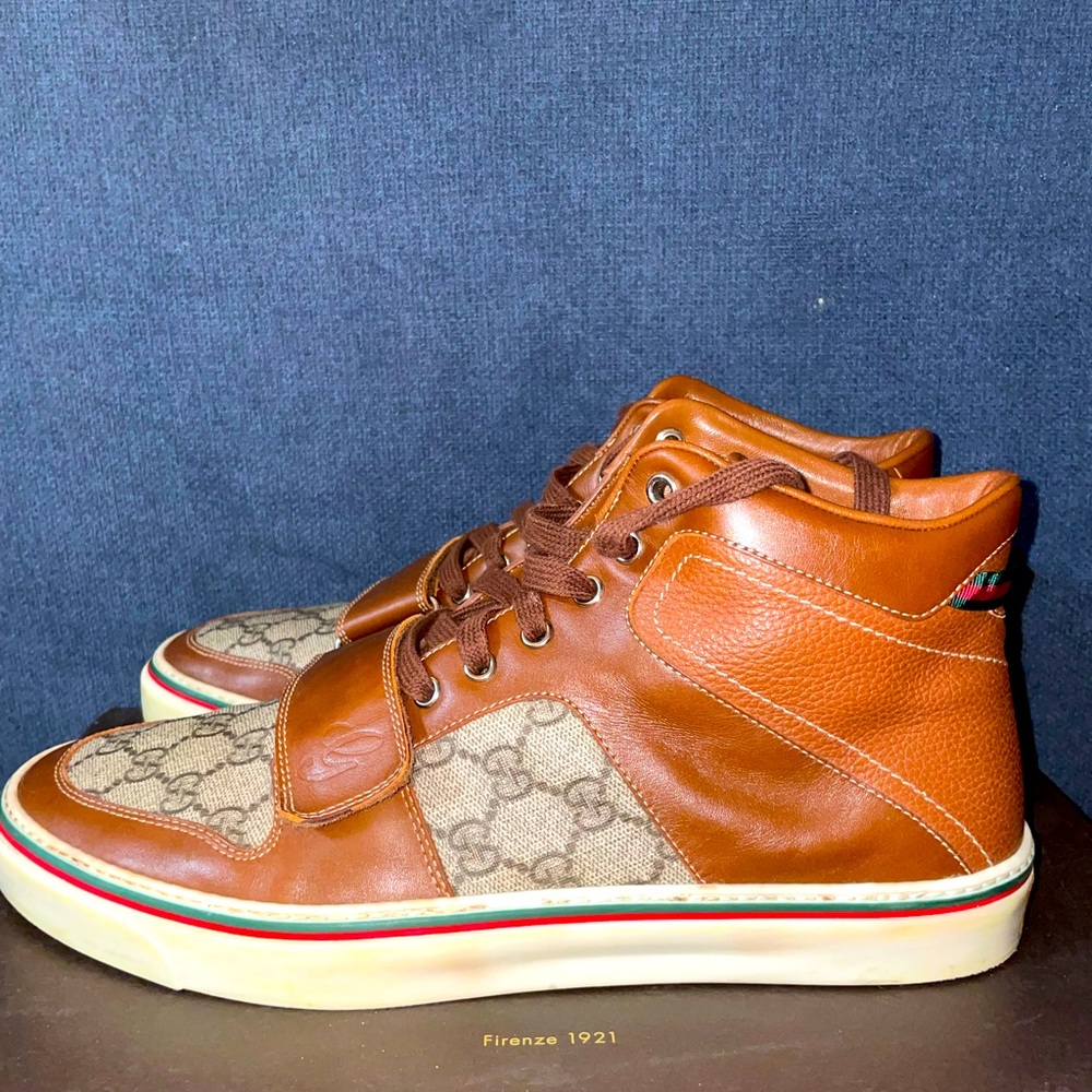 Used men’s Gucci sneakers size 10